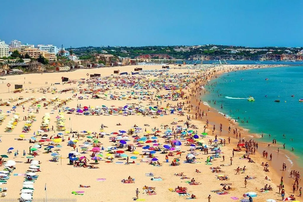 Rocha Home 1 Portimao 0*,  Portugal